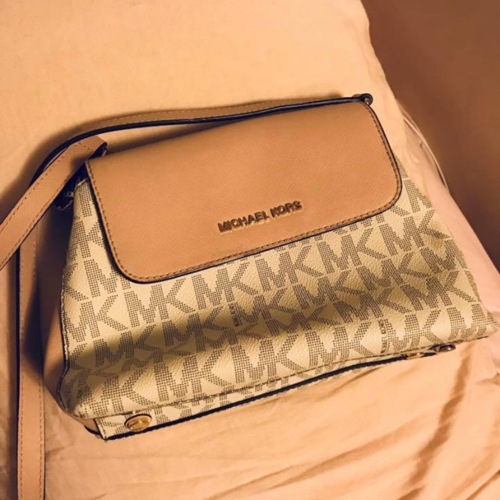 Michael Kors crossbody
